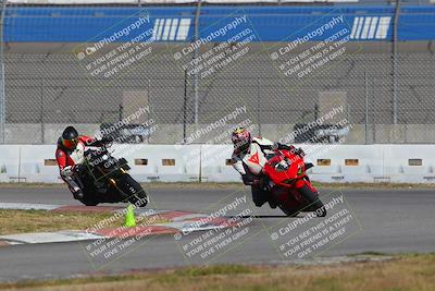 media/Nov-26-2022-Fastrack Riders (Sat) [[b001e85eef]]/Level 2/Session 3 Outside Turn 9/